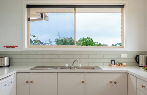 Bicheno Cottage | Island Vista - Freycinet Holiday Houses