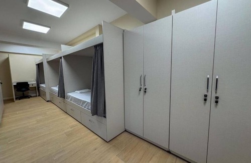 Sakarya Province Hotel | Istanbul Eyüpsultan Women Only Hostel : Quadruple Room