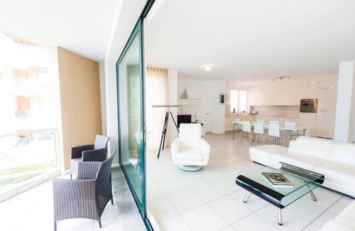 Maccagno Apartment | 4 bedroom Italian Lakes apartment rental with pool