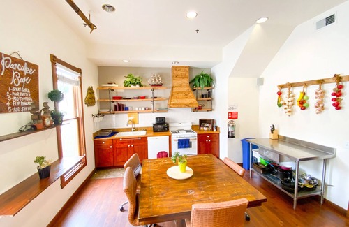 Little Italy Hostel | ITH San Diego Adventure Hostel