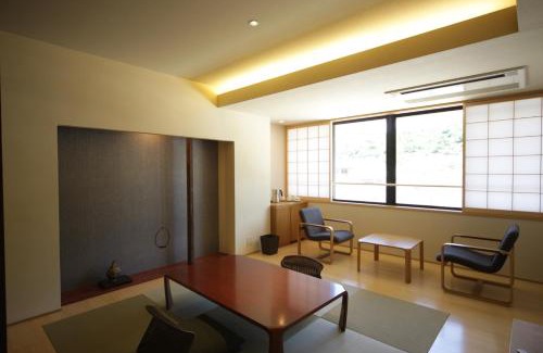 Hatsukaichi Hotel | ITSUKUSHIMA IROHA