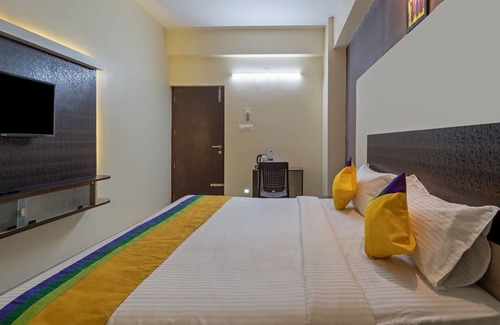 Hope College Hotel | Itsy Hotels Sri Mani'S Residency, Coimbatore Airport