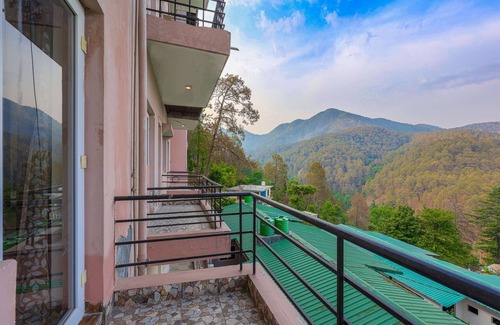 Shyamkhet Cottage | IVA 1 BHK - w/Wi-Fi, Kitchen, Food, Balcony, Garden