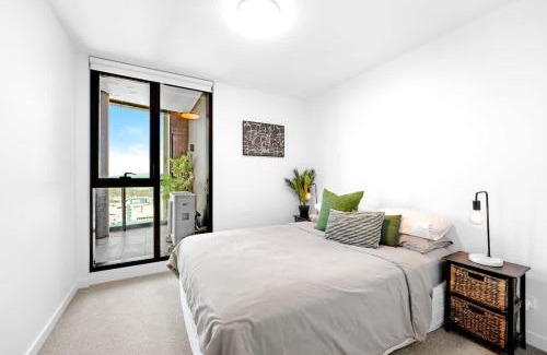 Heidelberg Heights Apartment | Ivanhoe Penthouse - Amazing view Masterpiece with parking