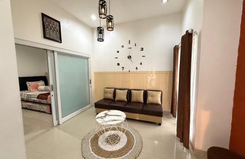 Banguntapan House | Ivo Homestay Jogja