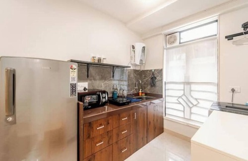 Khar Apartment | Ivy Across Boojee!