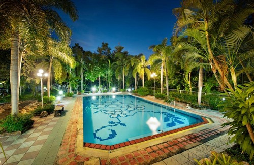 Mittaphap Resort | Ivy Cottage by Qiu