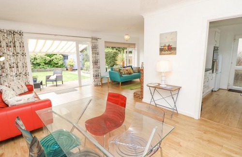 Highcliffe-on-Sea House | Ivys Place