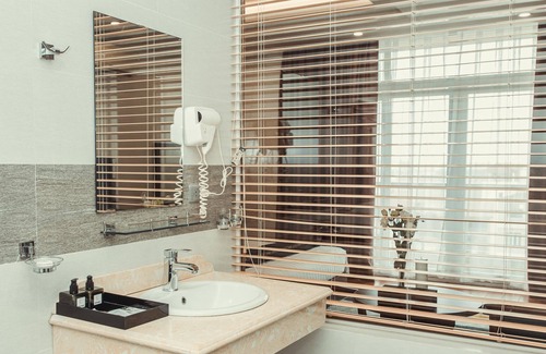 Yen Phong Hotel | J&C HOTEL