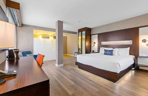 Riverside Hotel | J House Greenwich