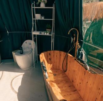 Manises Other | J&L Glamping