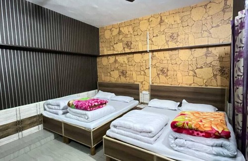 Gobind Dham Hotel | J M S Guest House