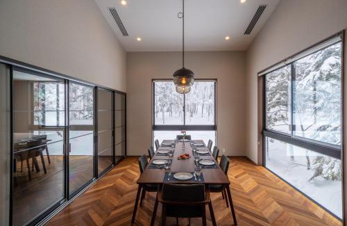 Hirafu Ski Chalet | Jade Rabbit