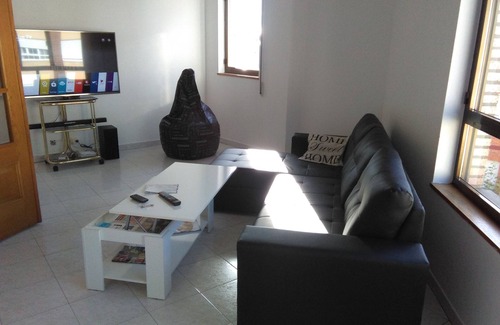 Ponferrada Condo | Jaen Apartment - Apartment in Ponferrada