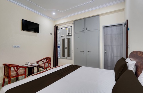 Greater Noida House | Jagdamba Homestay