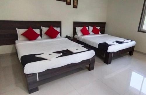 Dapoli Camp Hotel | Jagdish Deluxe Hotel