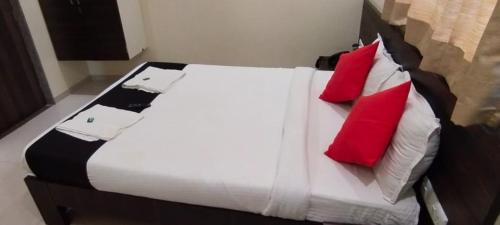 Dapoli Camp Hotel | Jagdish Deluxe Hotel