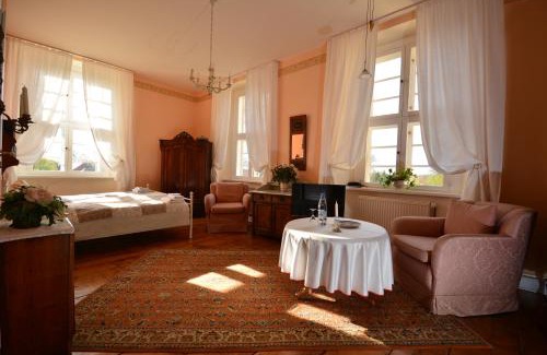 Quitzin Bed & Breakfast | Jagdschloss Quitzin