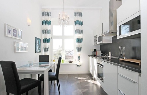 Hohen Niendorf Apartment | Jagdschloss WE 6: comfortable, modern and high-quality furnished 2-room apartment