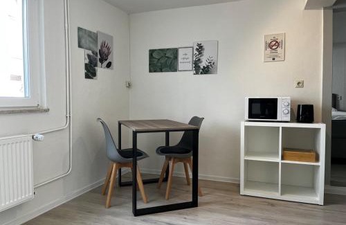 Mengerskirchen Apartment | janu-homes - 1 Zimmer Apartment - 2 Betten, Kirchblick vom Kirchplatz