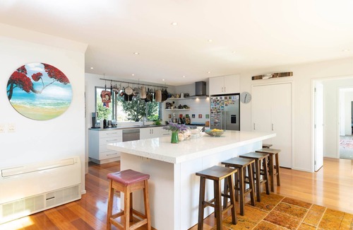 Surfdale House | Jasa's Vineyard Estate | Stay Waiheke