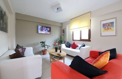 Yenifoca Hotel | Jasmine Butik Pansiyon