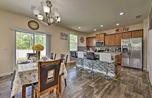 Westside House | Jax Home w/Yard - 10 Mi to Adventure Landing!