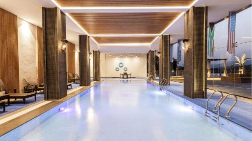 Nahan Hotel | Jay Clarks Exotica