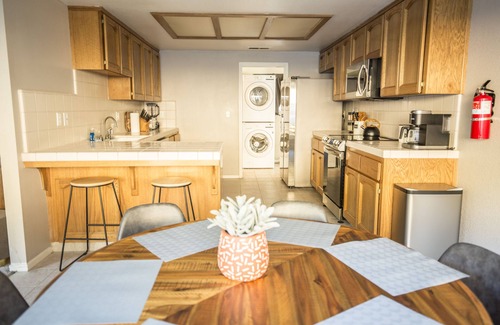 Oakhurst House | Jean Mountain Resort