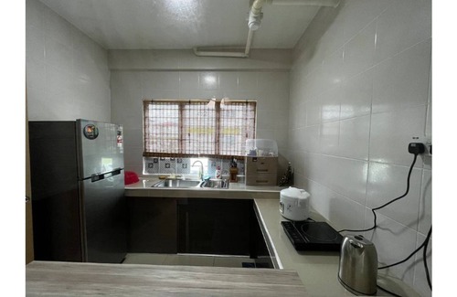 Kampung Stampin House | Jeff & Ricky Homestay 41 @Samajaya Apt. Kuching