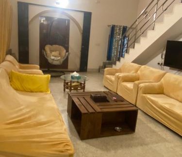 Bengaluru Villa | Jeraisyl-Family-3 Spacious AC Bedroom Luxurious Peaceful Bungalow