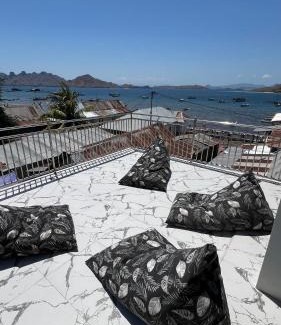 Komodo House | Jhuna Komodo Homestay