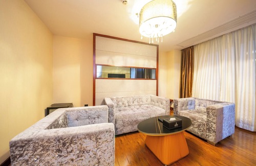 Xiangzhou District Hotel | Jinguan Holiday Hotel