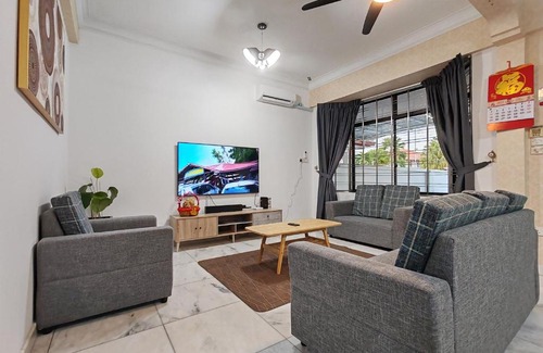 Kota Kinabalu House | Jiuhao Homestay 九号民宿 15pax Stay Near Airport & City by Greenage