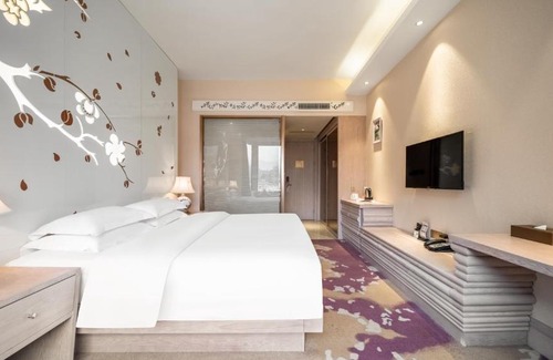 Jiuzhaigou Hotel | Jiuzhaigou Golden Dragon International Resort Hotel