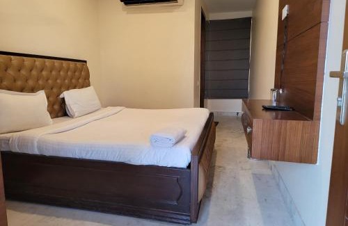 Vasant Kunj House | JMD Residency