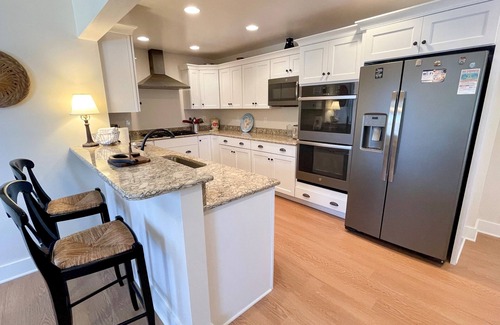 Ocracoke House | JoBell: Spacious Newly Renovated Home