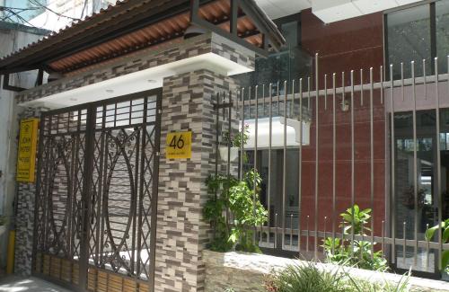 Sam Son House | John Peter House