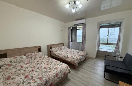 Longtan District Bed & Breakfast | Johnnie's Inn