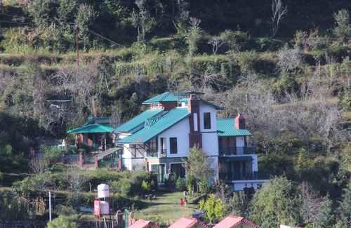 Mukteshwar Cottage | Joie de Vivre- Charming cottage with 6 bedrooms in Mukteshwar