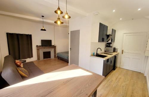 Graulhet Apartment | Joli Appartement avec balcon clim
