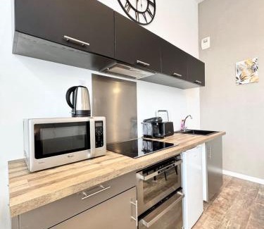 Lorient Apartment | Joli T2 esprit loft design & confort