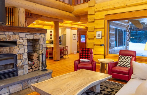 Smithers House | JollyMore | Blue Bird Nest