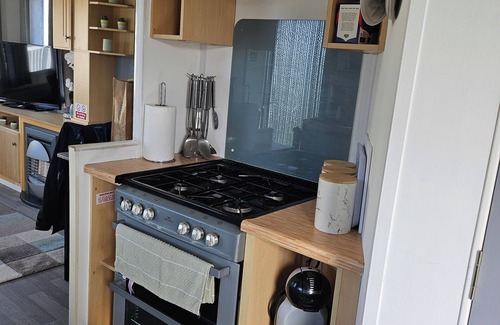 Rhyl Cabin | Jones caravan hire fir tree lyons robinhood rhyl