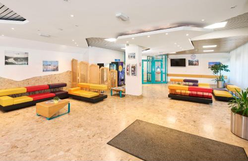 Froschberg Hostel | Jugendgästehaus Linz