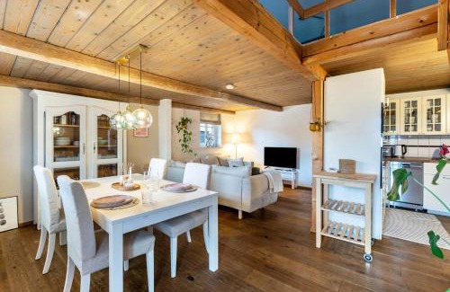 Mildstedt House | Jules Reetdachkate