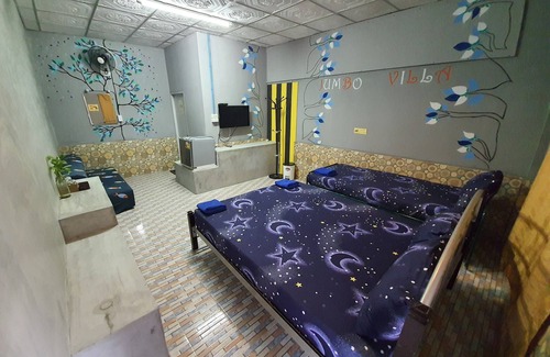 Wiset Chai Chan Hotel | Jumbo Villa Homestay and Resort