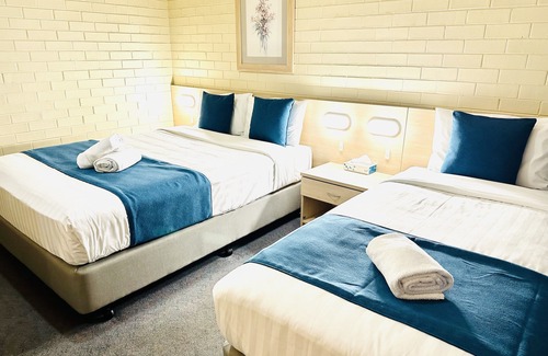 Junee Hotel | Junee Motor Inn