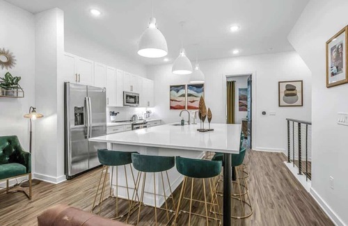 Cleveland Park House | June’s Nash Home Rooftop, 4mi to Broadway