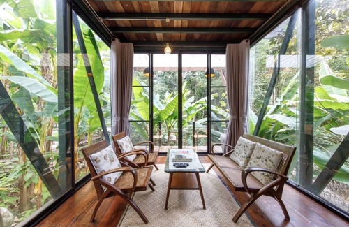 Doi Saket Cabin | Jungle Glass Box Waterfall View